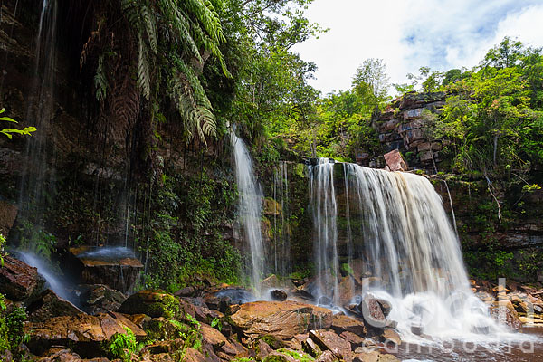 Air Terjun Popokvil: Pesona Alam di Tengah Pegunungan Bokor