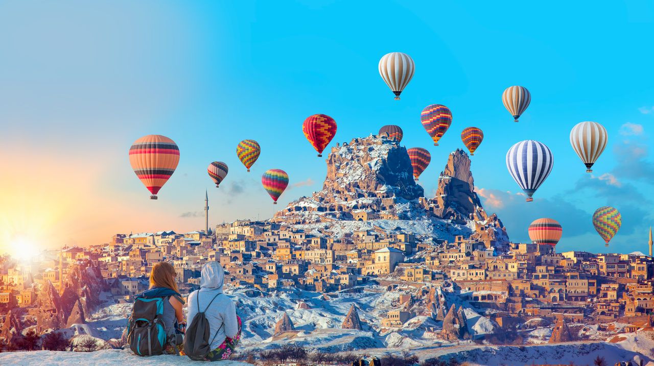 Cappadocia, Turki: Terbang dengan Balon Udara di Atas Lembah Batu Ajaib