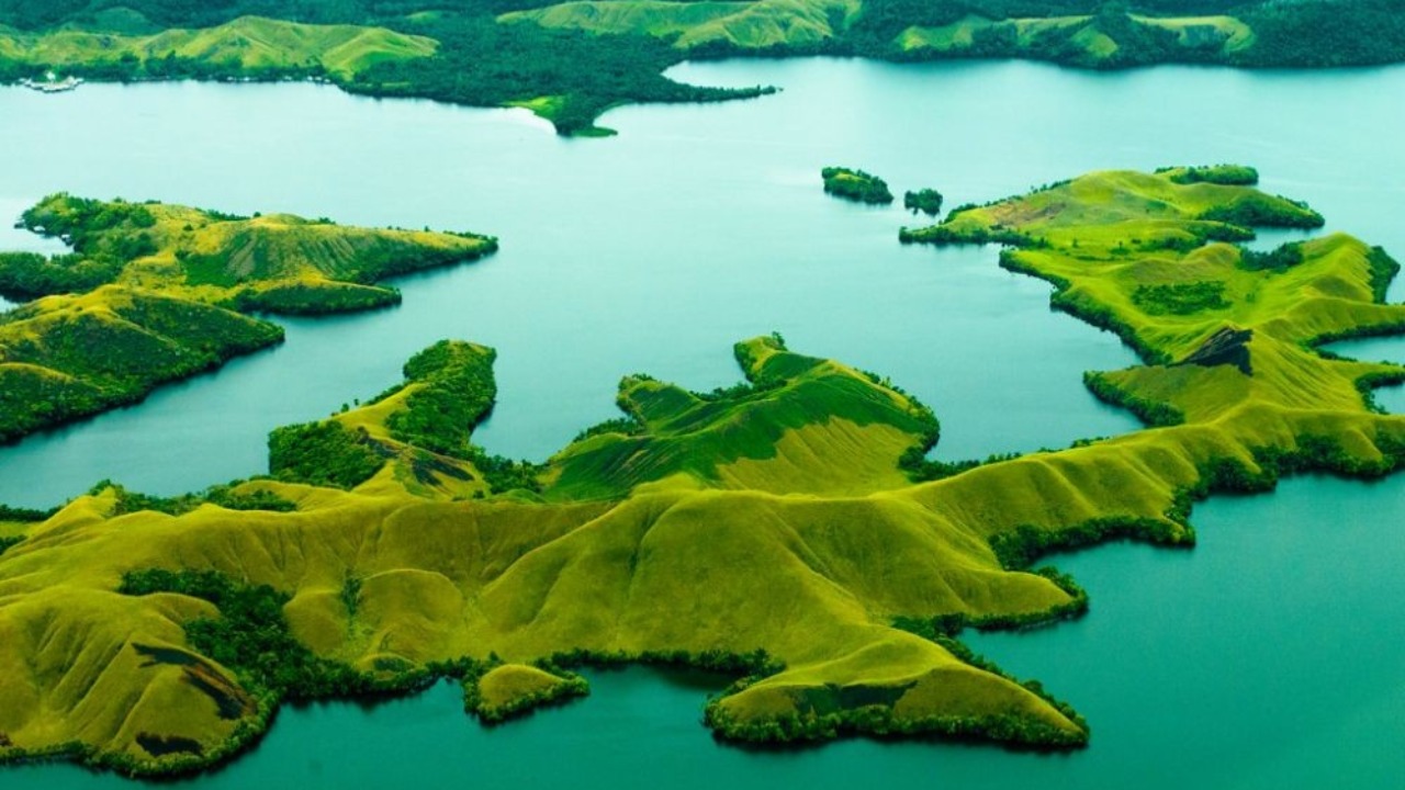 Danau Sentani: Festival Budaya Papua di Atas Air