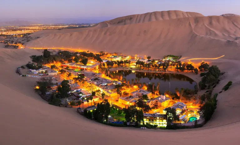 Huacachina, Peru: Oasis Cantik di Tengah Gurun Pasir