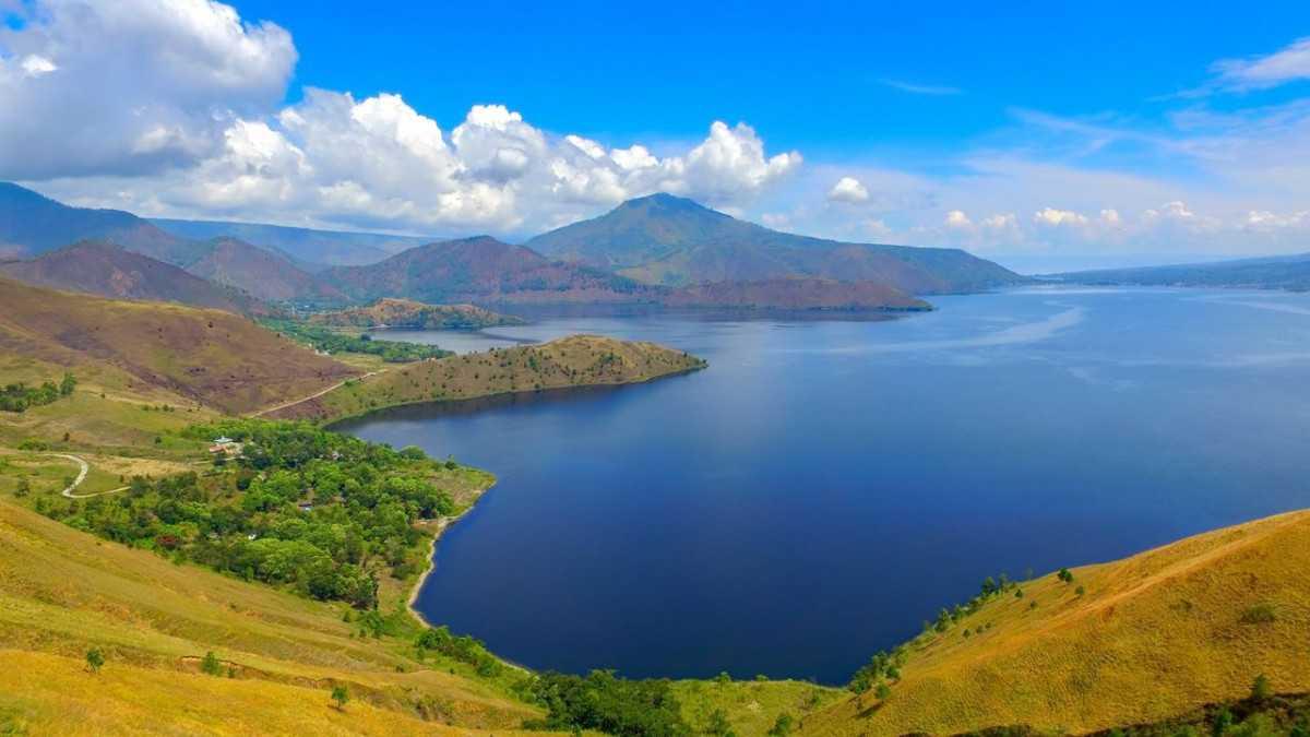Pesona Tempat Wisata Indonesia dengan Keindahan Alam yang Memikat